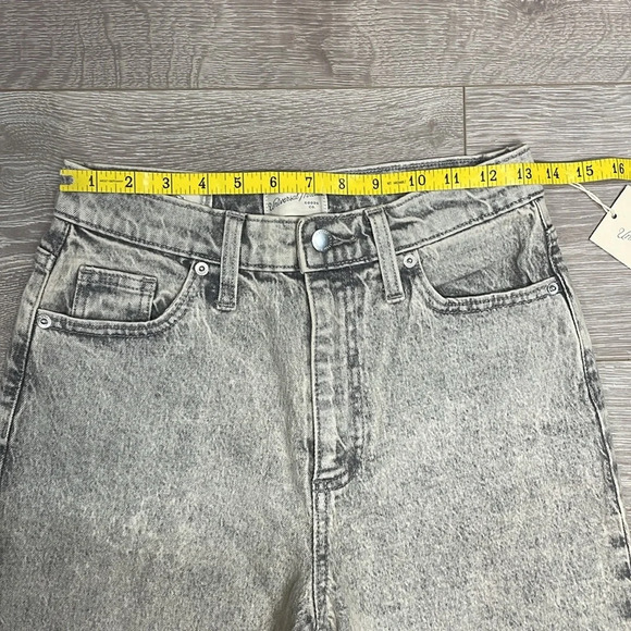 NWT Universal Thread Vintage Straight High Rise Gray Wash Denim Jeans 2/26R - Picture 9 of 16